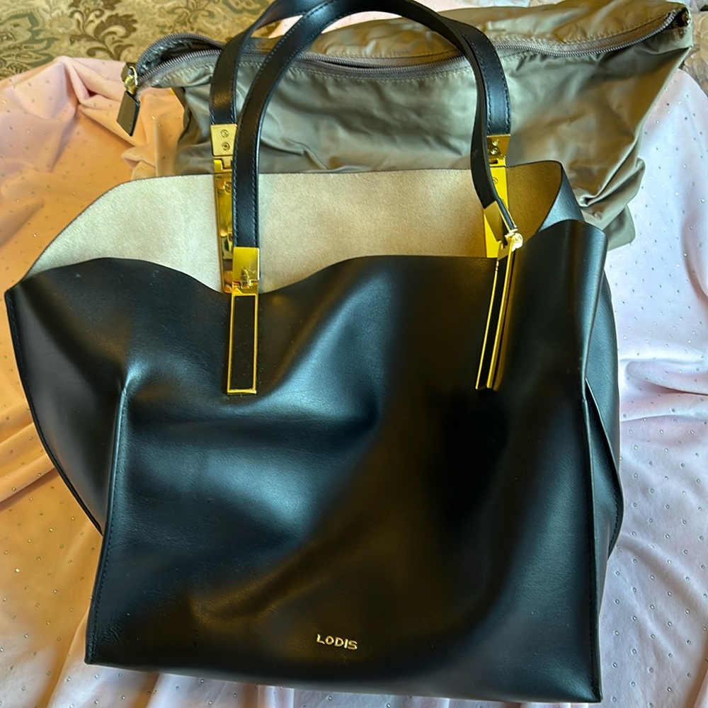 Lodis leather bag with gold colored hardware